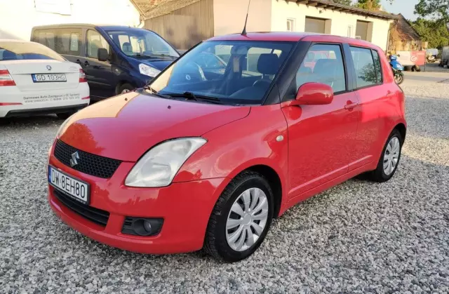 SUZUKI Swift 
