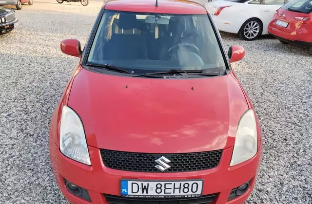 SUZUKI Swift 