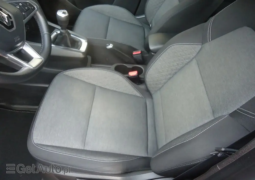 RENAULT Captur 1.0 TCe Equilibre