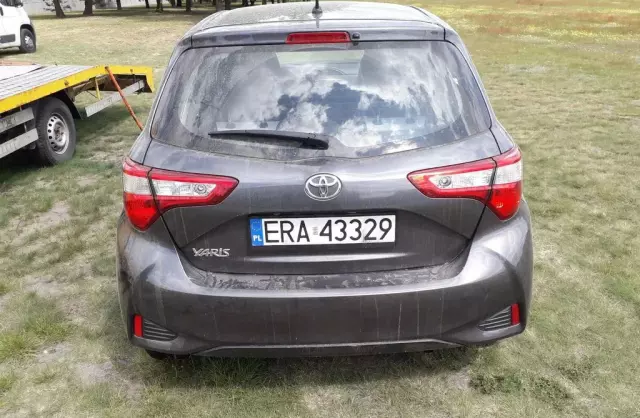 TOYOTA Yaris 1.0 VVT-i (69 KM)