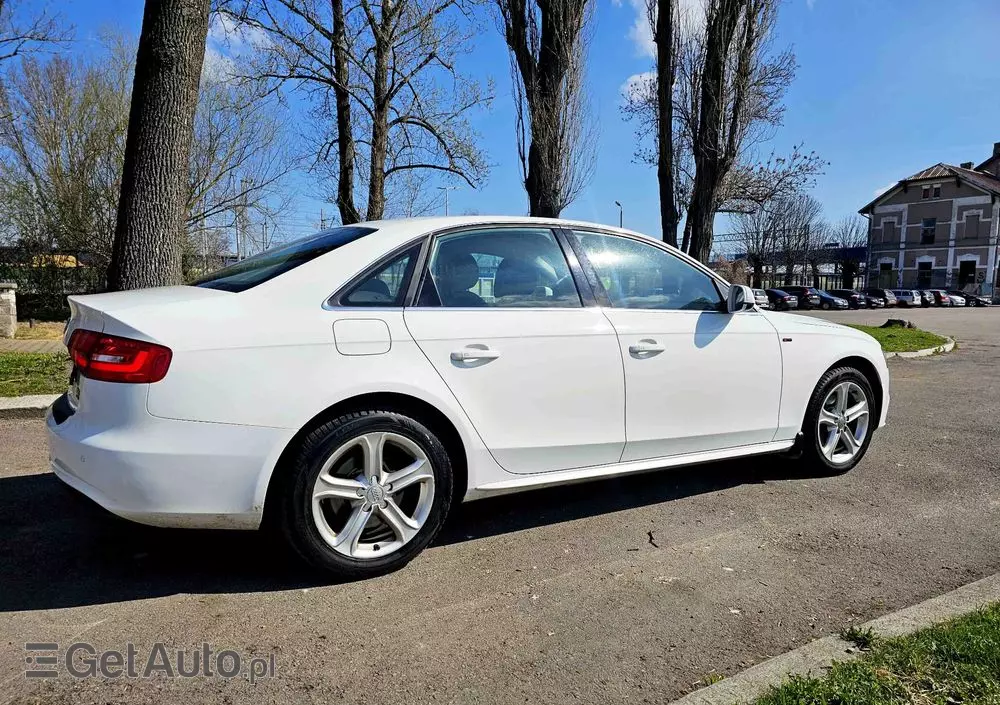 AUDI A4 2.0 TDI Quattro Line