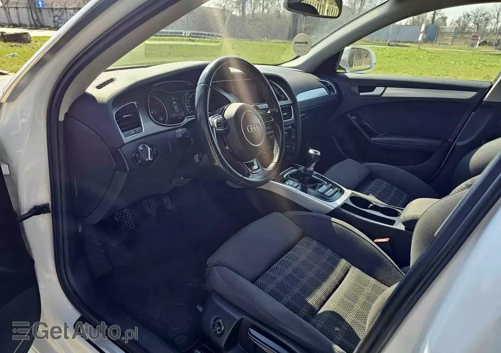 AUDI A4 2.0 TDI Quattro Line