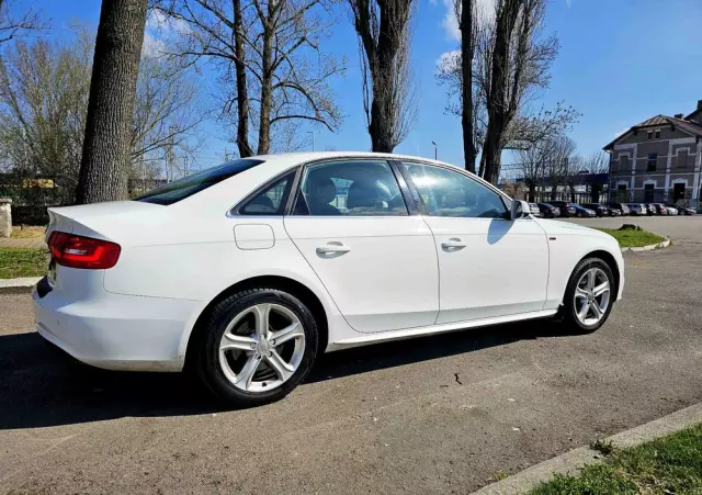 AUDI A4 2.0 TDI Quattro Line