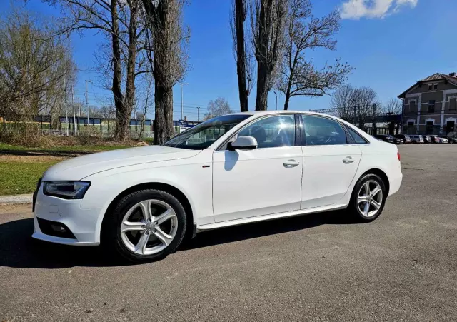 AUDI A4 2.0 TDI Quattro Line