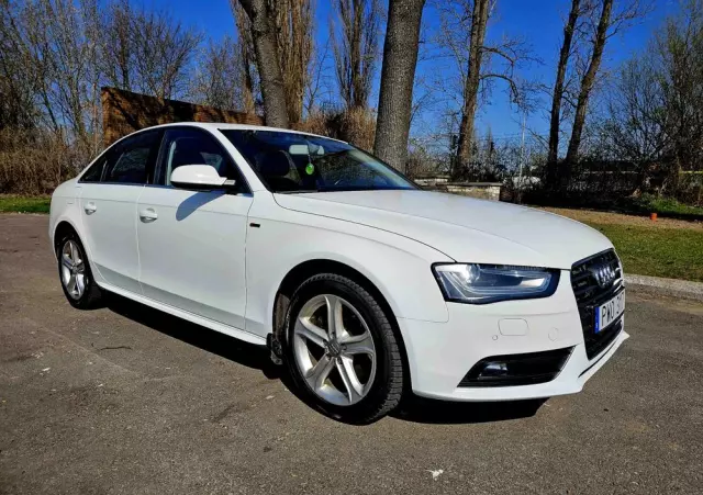 AUDI A4 2.0 TDI Quattro Line
