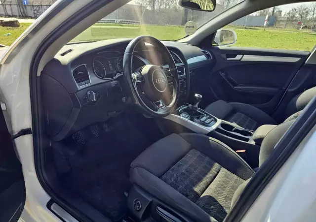 AUDI A4 2.0 TDI Quattro Line