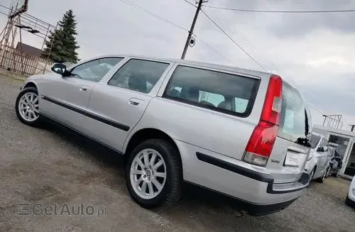 VOLVO V70 