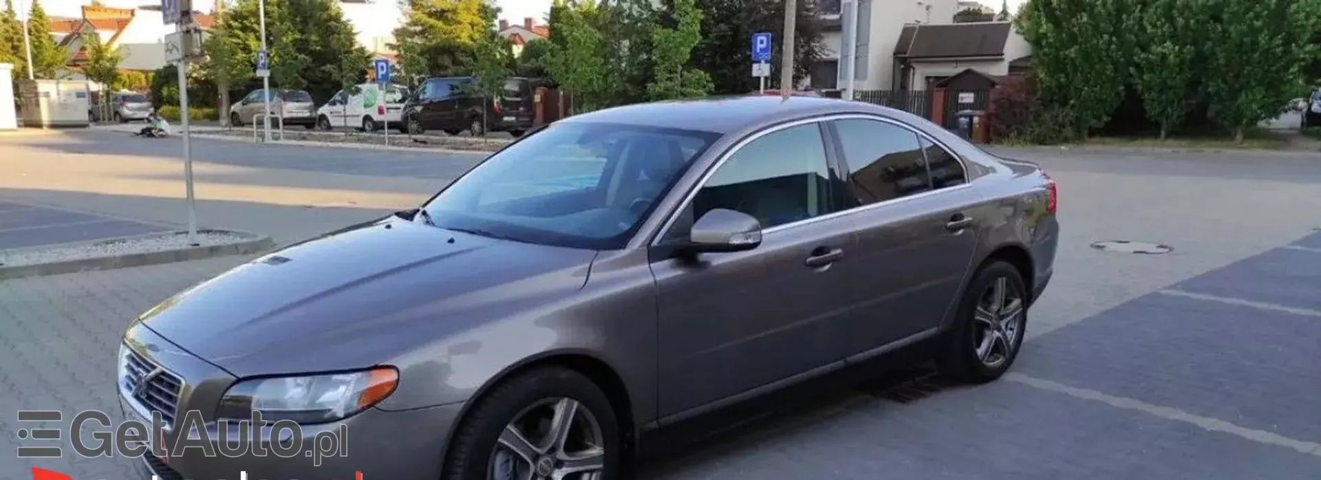 VOLVO S80 