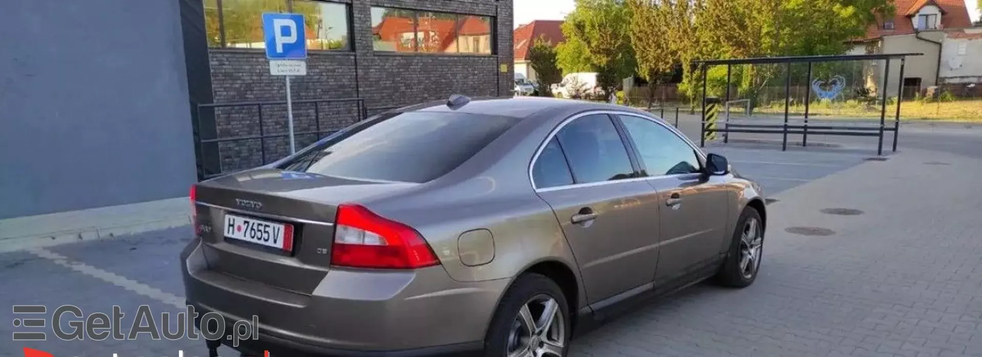 VOLVO S80 