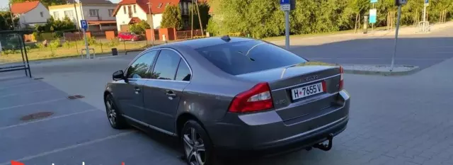 VOLVO S80 