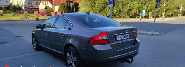 VOLVO S80 