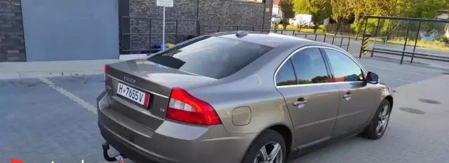 VOLVO S80 