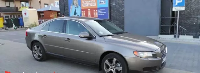 VOLVO S80 