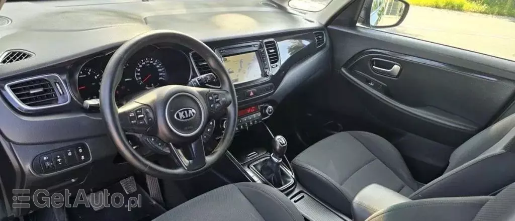 KIA Carens 