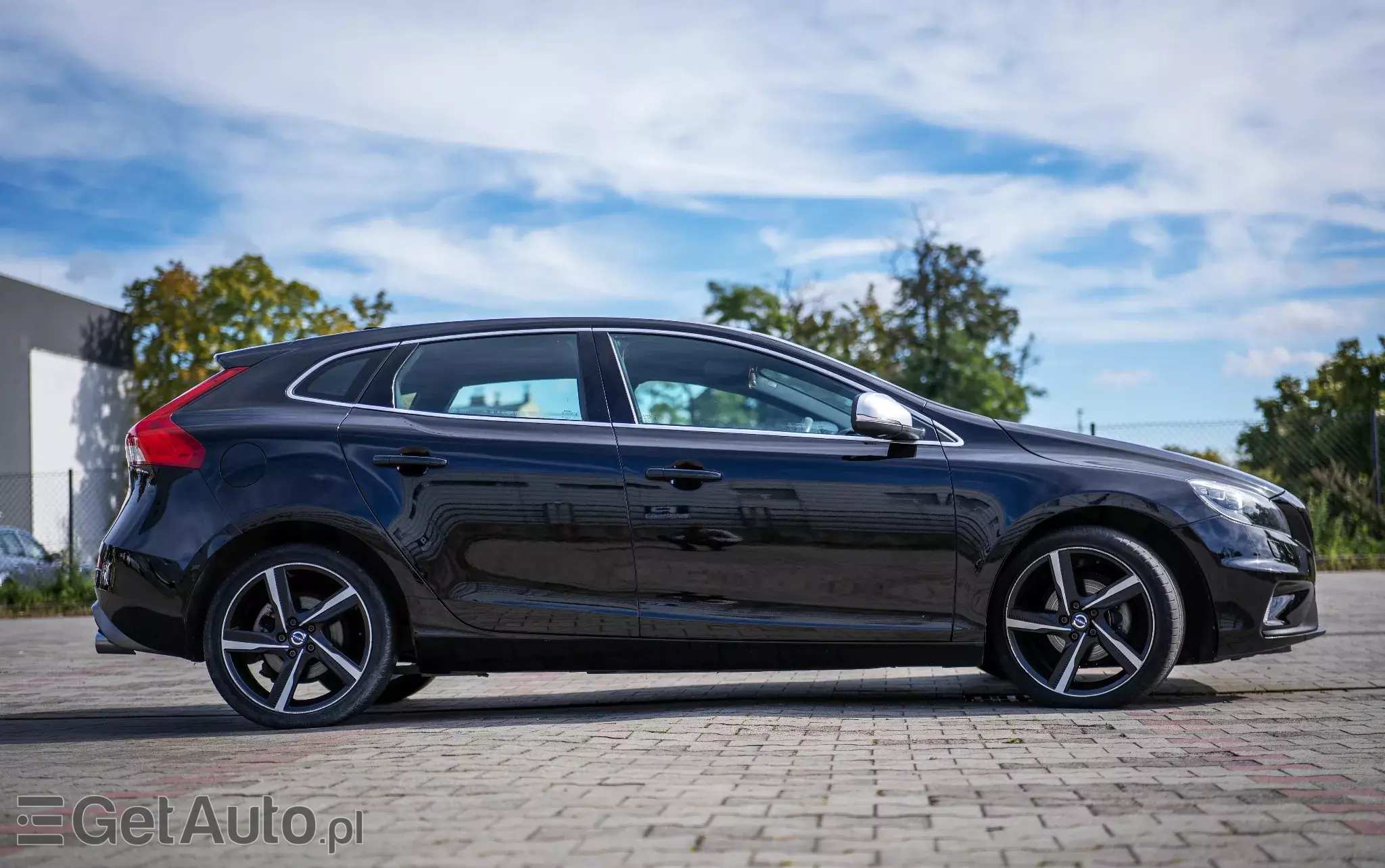 VOLVO V40 