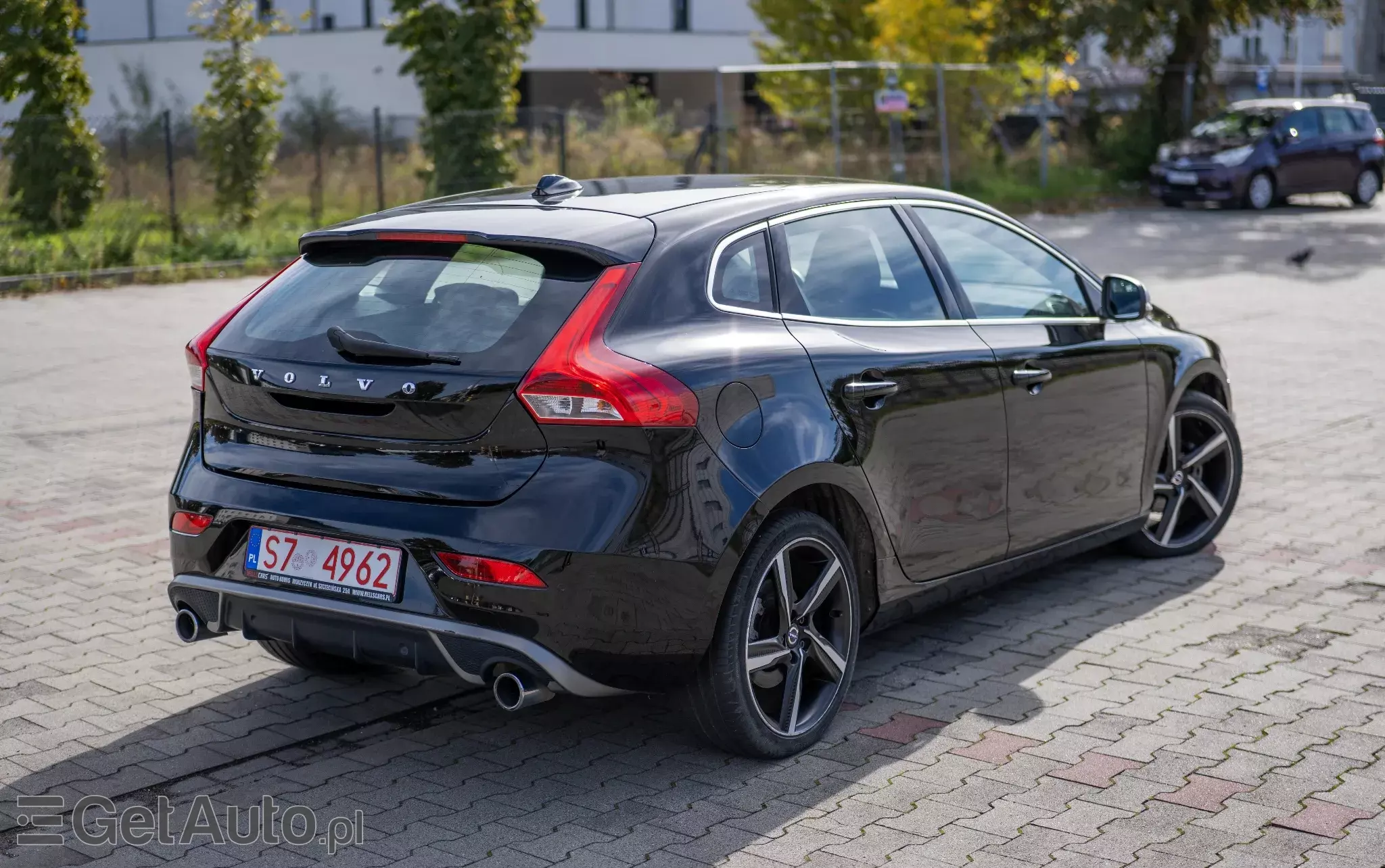 VOLVO V40 