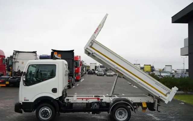 NISSAN CABSTAR  NT 400 / WYWROTKA TYLNOZSYPOWA / BLIŹNIAK / MANUAL / SPROWADZONY 