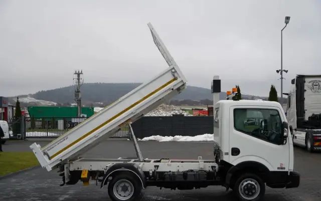 NISSAN CABSTAR  NT 400 / WYWROTKA TYLNOZSYPOWA / BLIŹNIAK / MANUAL / SPROWADZONY 