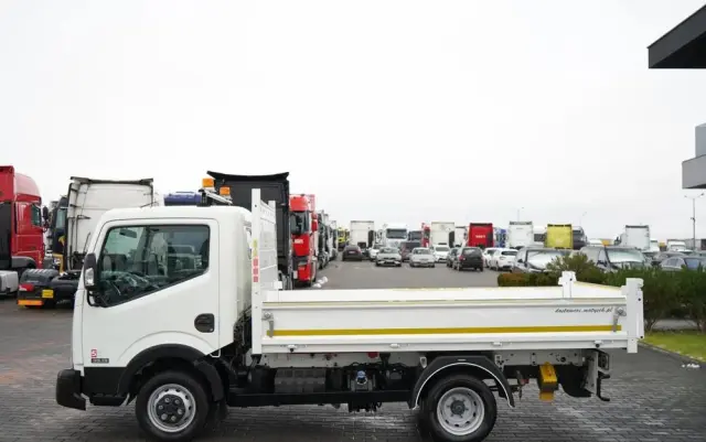 NISSAN CABSTAR  NT 400 / WYWROTKA TYLNOZSYPOWA / BLIŹNIAK / MANUAL / SPROWADZONY 