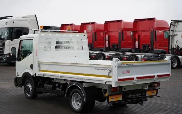 NISSAN CABSTAR  NT 400 / WYWROTKA TYLNOZSYPOWA / BLIŹNIAK / MANUAL / SPROWADZONY 