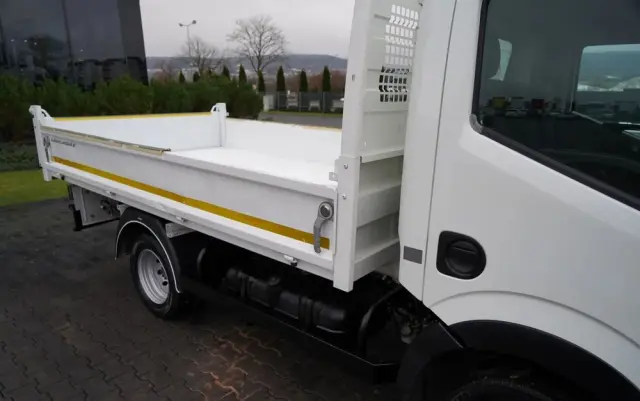 NISSAN CABSTAR  NT 400 / WYWROTKA TYLNOZSYPOWA / BLIŹNIAK / MANUAL / SPROWADZONY 