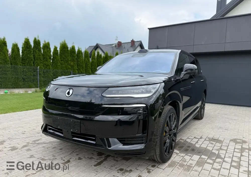 DENZA N9 