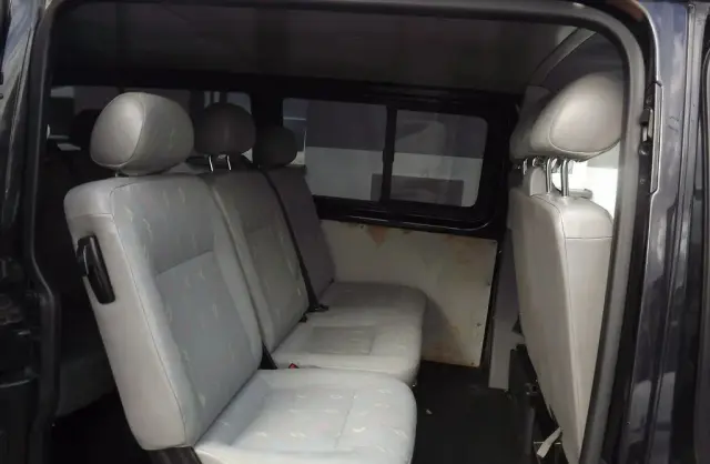 VOLKSWAGEN TRANSPORTER 