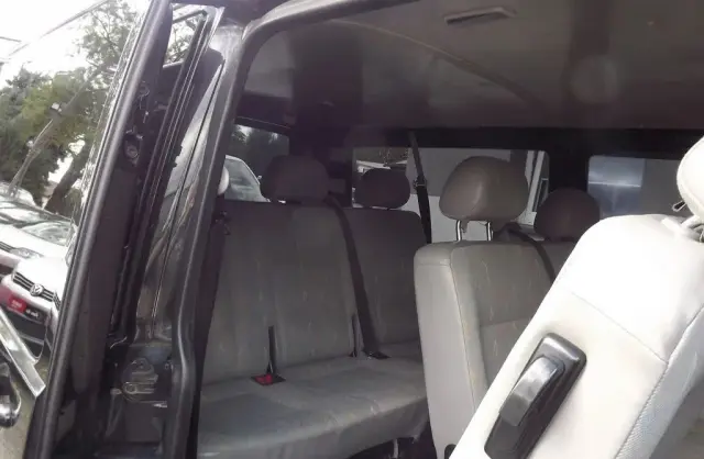 VOLKSWAGEN TRANSPORTER 