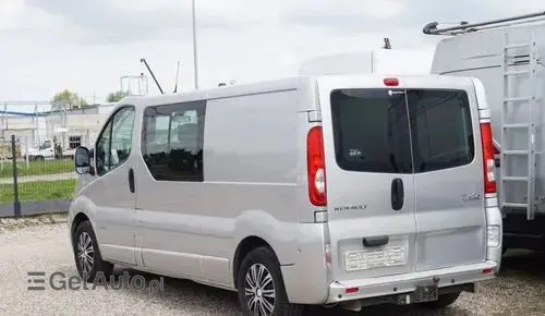 RENAULT Trafic 