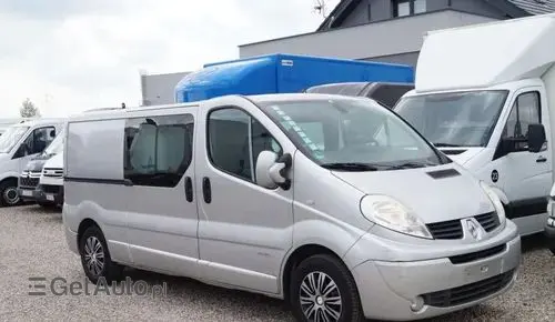 RENAULT Trafic 