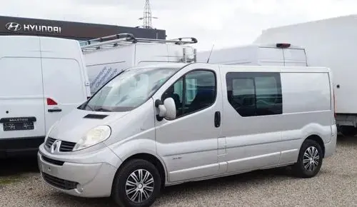 RENAULT Trafic 