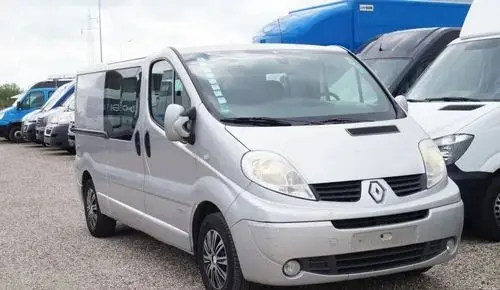 RENAULT Trafic 