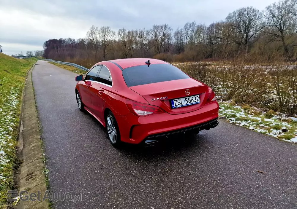 MERCEDES-BENZ CLA 250 4-Matic