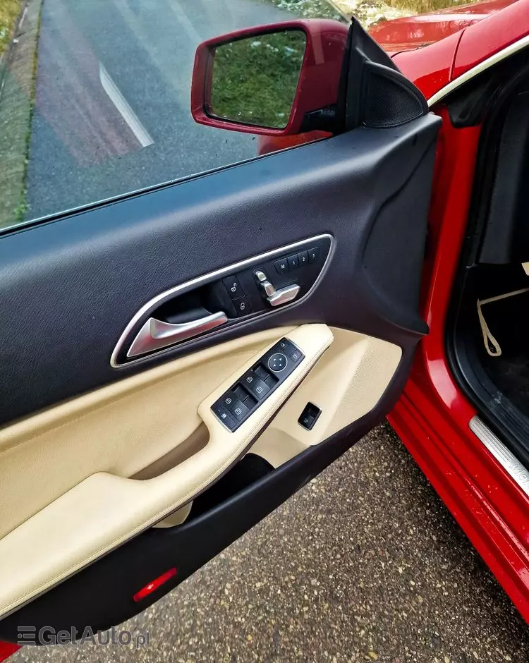 MERCEDES-BENZ CLA 250 4-Matic