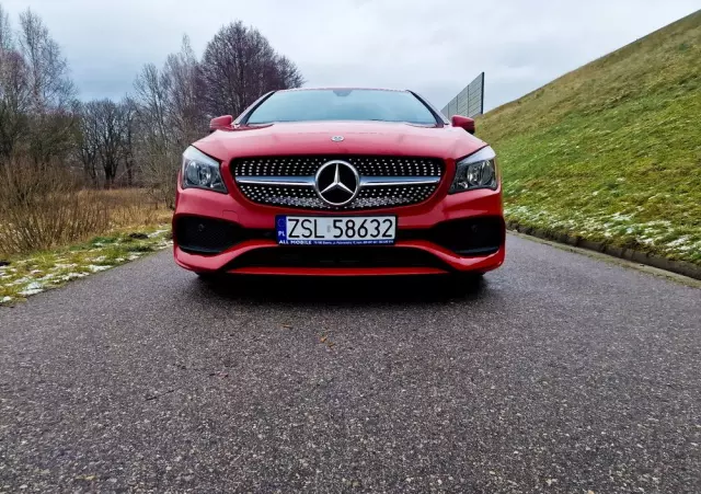 MERCEDES-BENZ CLA 250 4-Matic