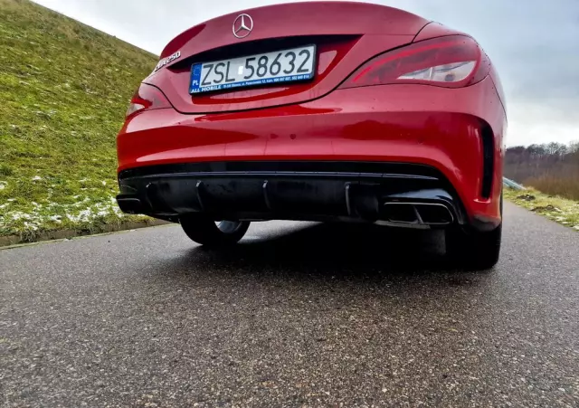 MERCEDES-BENZ CLA 250 4-Matic