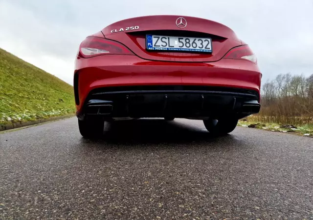 MERCEDES-BENZ CLA 250 4-Matic