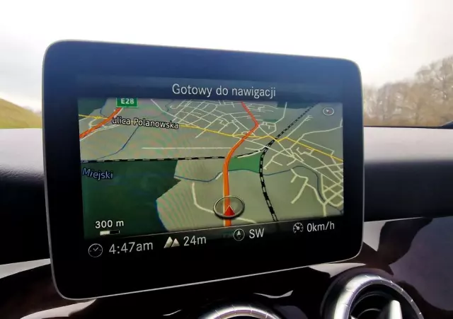 MERCEDES-BENZ CLA 250 4-Matic