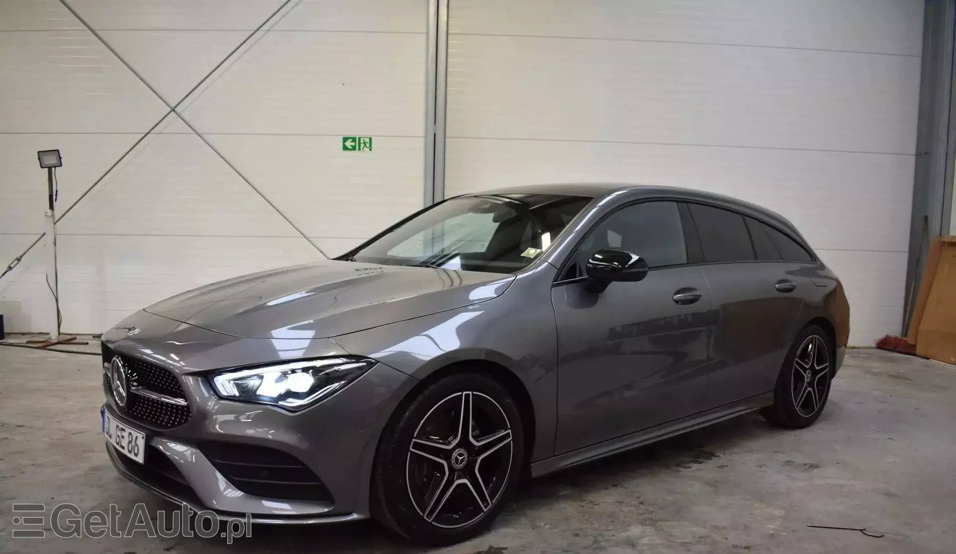 MERCEDES-BENZ CLA 200 Shooting Brake AMG Line