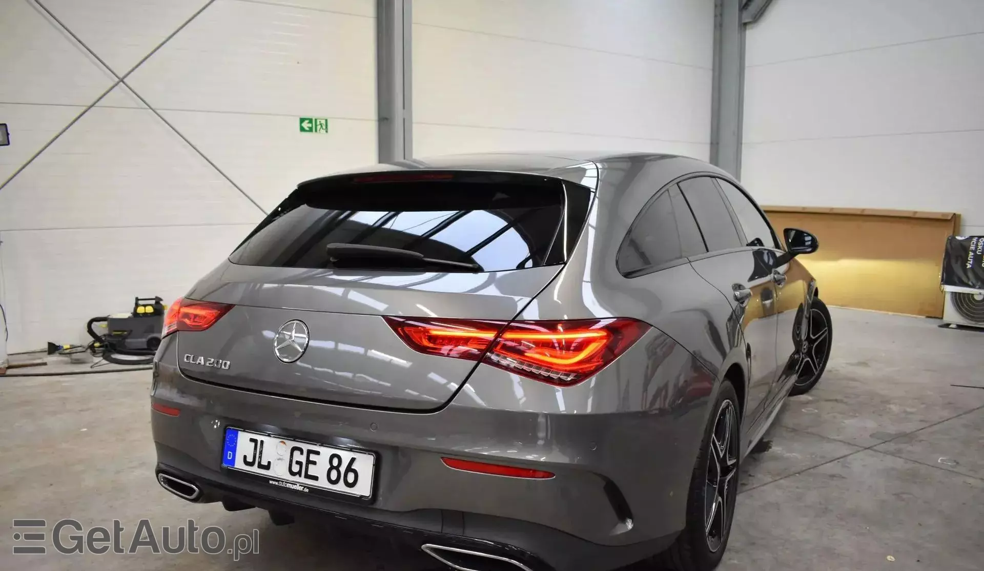 MERCEDES-BENZ CLA 200 Shooting Brake AMG Line