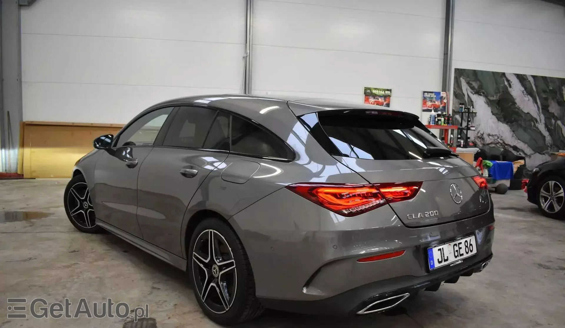MERCEDES-BENZ CLA 200 Shooting Brake AMG Line