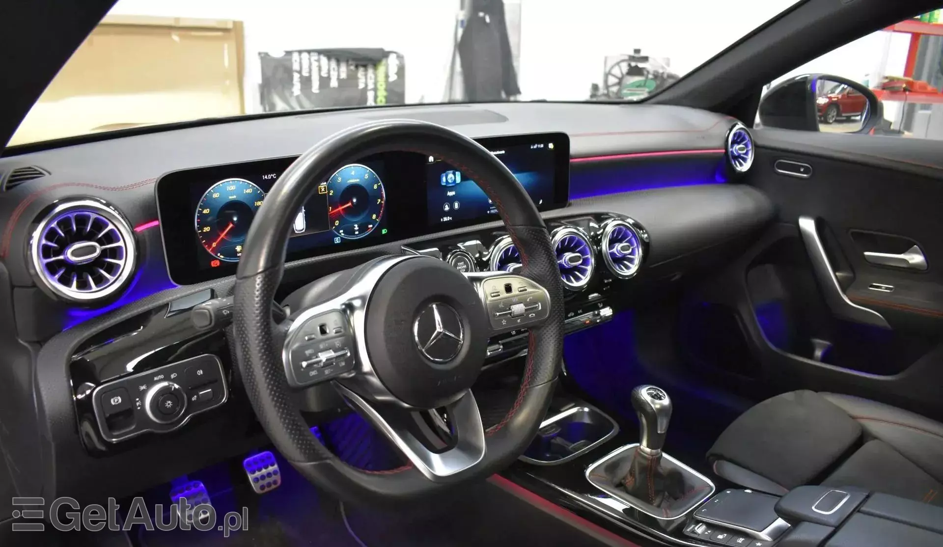 MERCEDES-BENZ CLA 200 Shooting Brake AMG Line