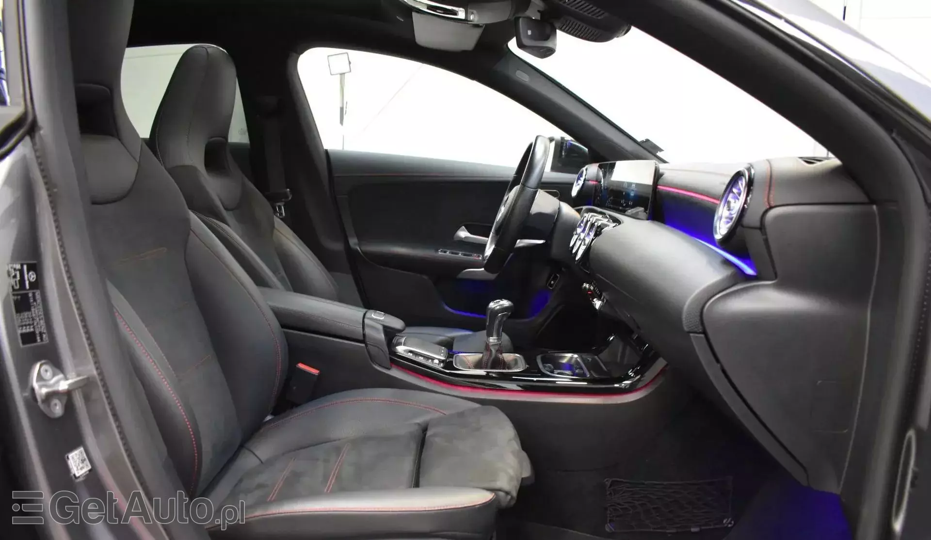 MERCEDES-BENZ CLA 200 Shooting Brake AMG Line