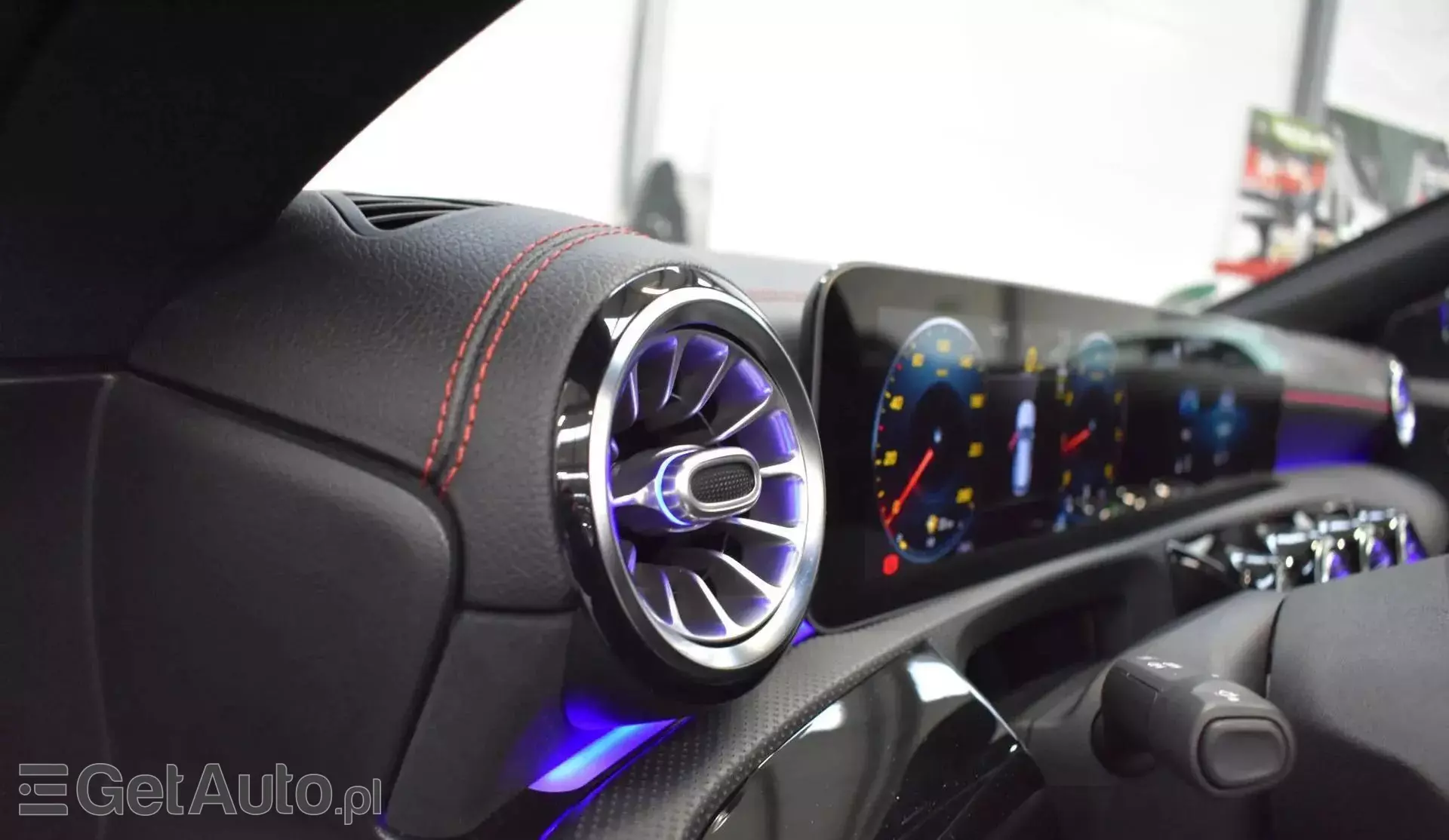 MERCEDES-BENZ CLA 200 Shooting Brake AMG Line