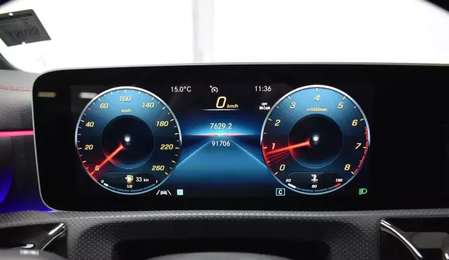 MERCEDES-BENZ CLA 200 Shooting Brake AMG Line