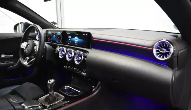 MERCEDES-BENZ CLA 200 Shooting Brake AMG Line