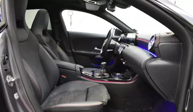 MERCEDES-BENZ CLA 200 Shooting Brake AMG Line