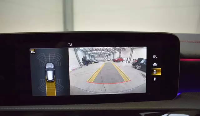 MERCEDES-BENZ CLA 200 Shooting Brake AMG Line