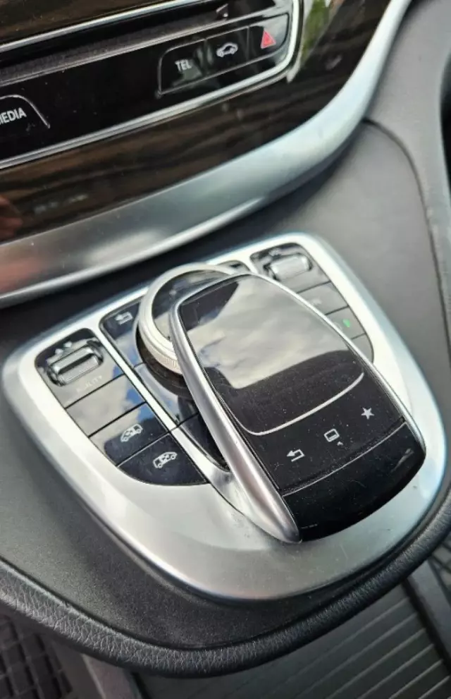 MERCEDES-BENZ Klasa V 