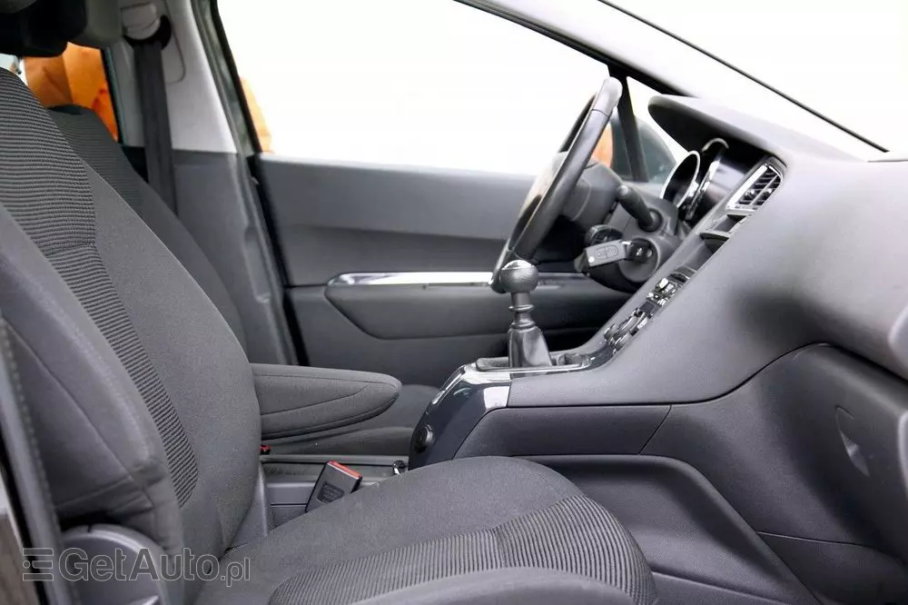 PEUGEOT 5008 1.6 BlueHDi Style 7os